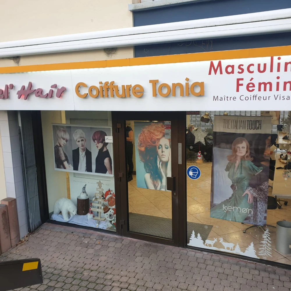 Devanture du salon Bel’Hair Coiffure à Mulhouse, vitrine et enseigne